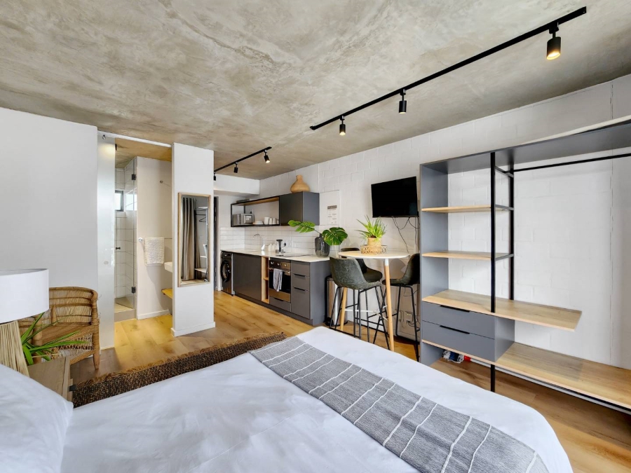 1 Bedroom Property for Sale in Sea Point Western Cape